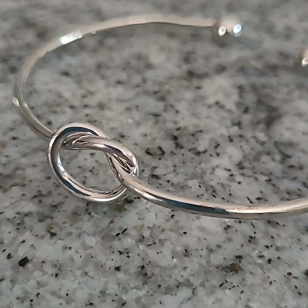 Silver "Love Knot" Wire Bracelet - Picture 6 of 6